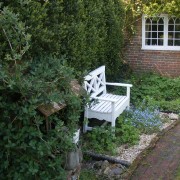 Seat at the front of the cottage (22/07/2011) Added by mrsdparis