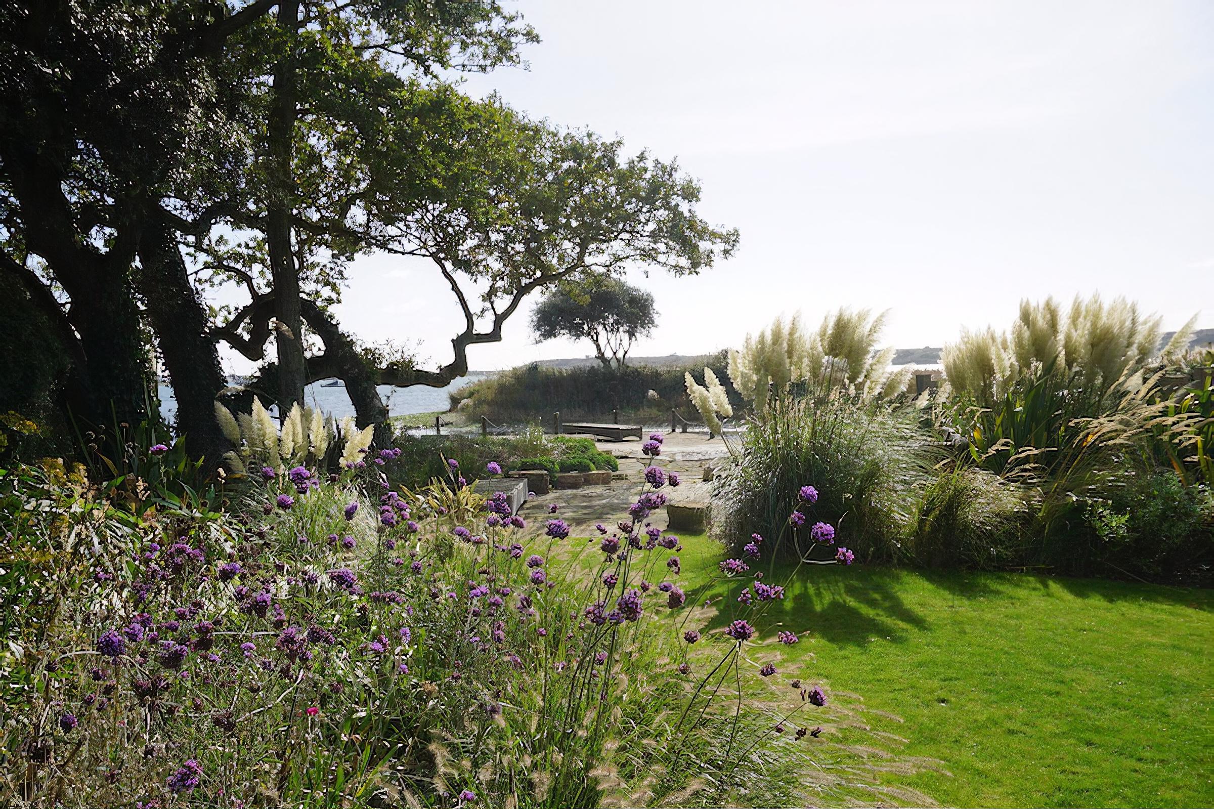Coastal Garden Design in Dorset by garden designer Helen Elks-Smith MSGD