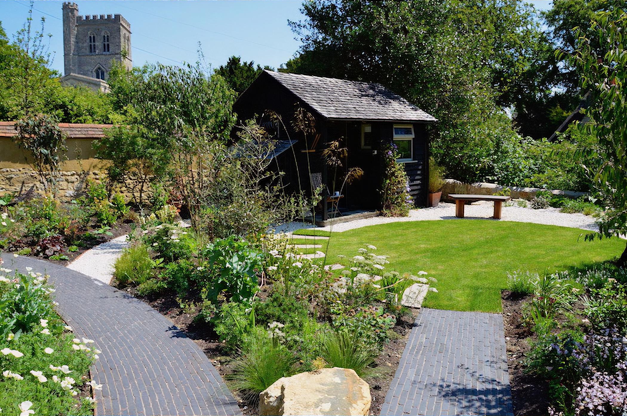 Contemporary cottage garden, Buckinghamshire By Oxfordshire based garden designer Richard Rogers