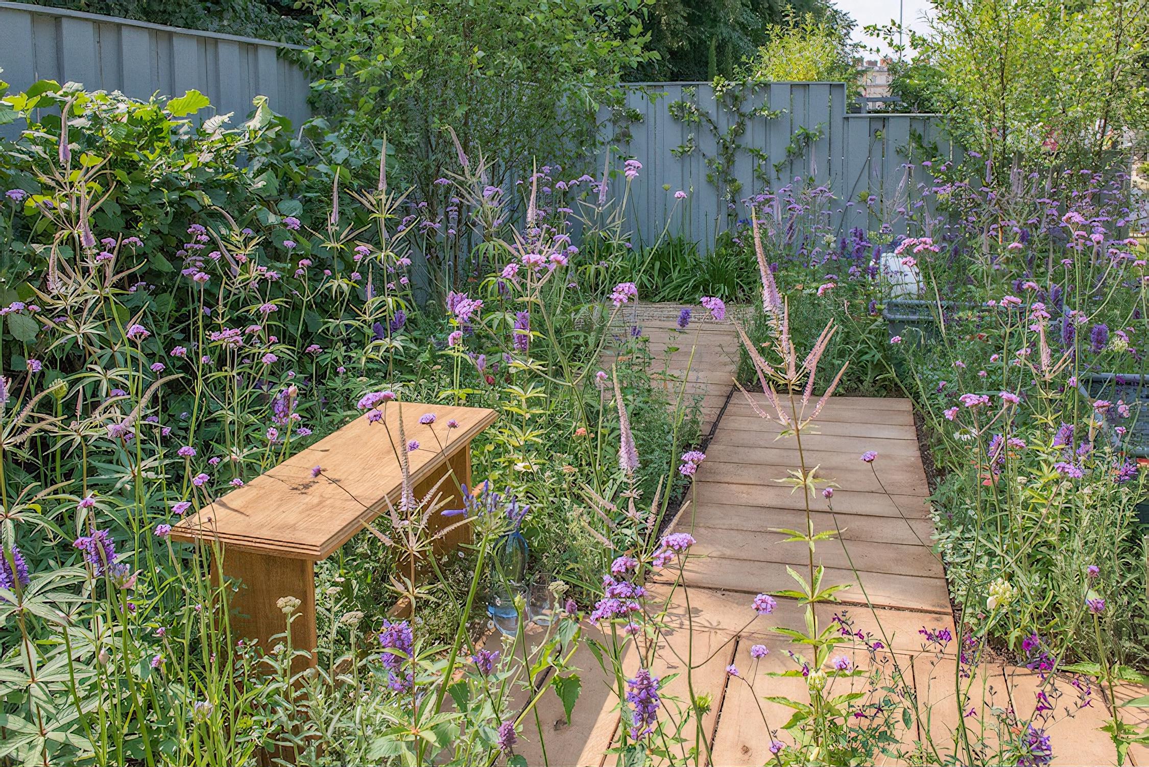 Southend Young Offenders 'A Place to Think' Hampton Court Flower Show 2018 by garden designer James Callicott 