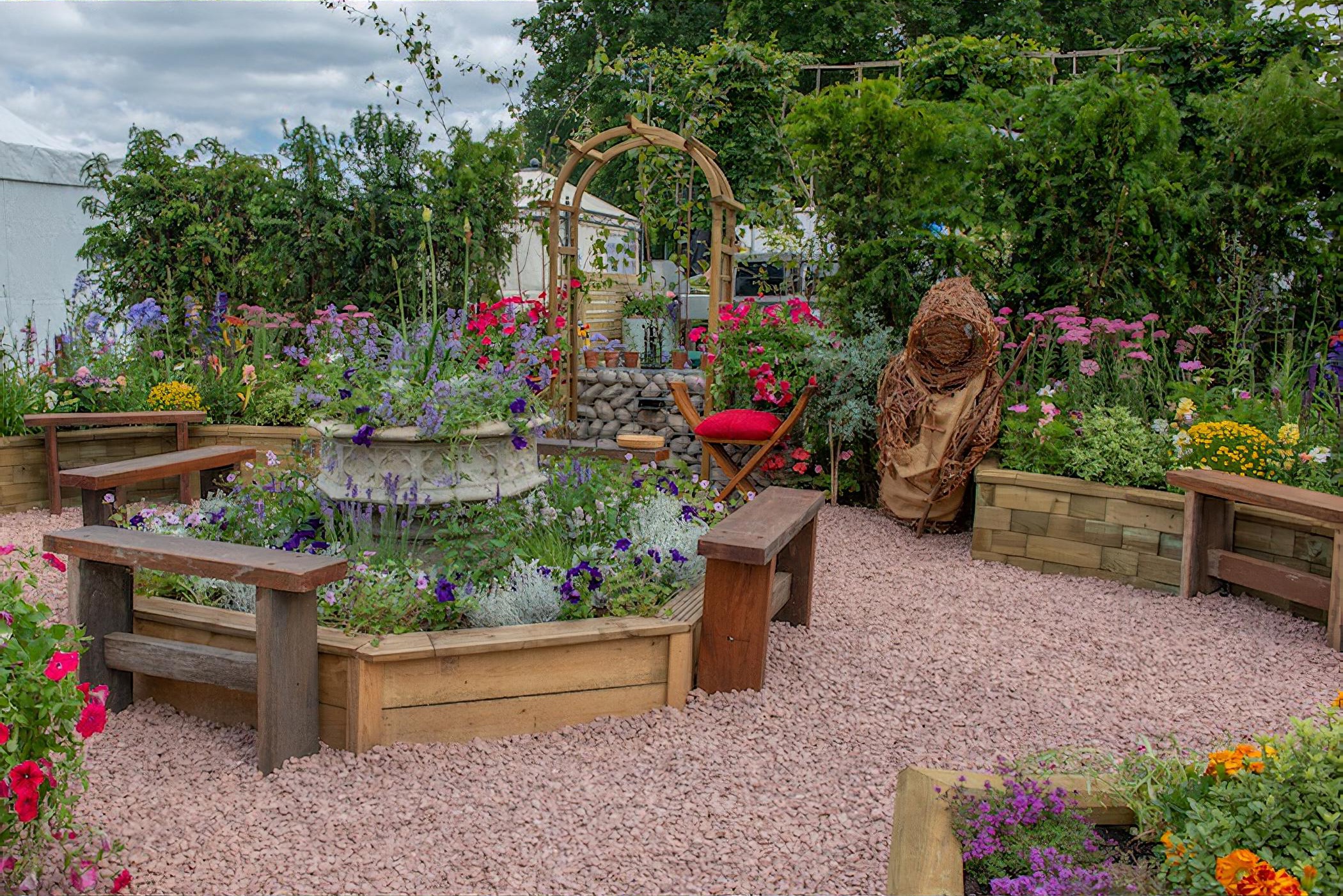 Southend Young Offenders ' A Place to Think' Garden RHS Hampton Court Flower Show 2019 by Garden Designer Tony Wagstaff
